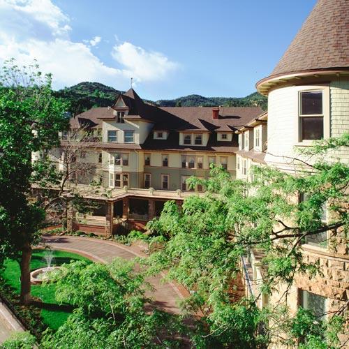 The Cliff House at Pikes Peak