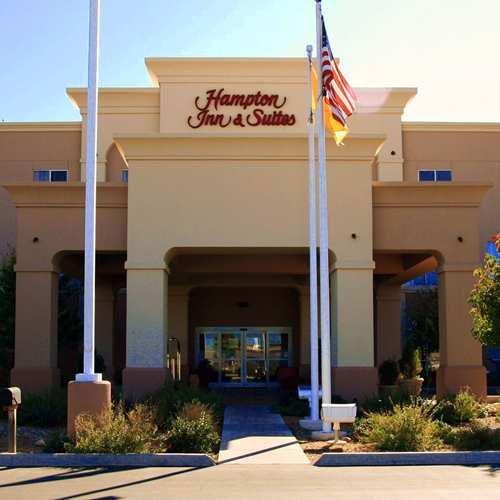 Hampton Inn & Suites by Hilton