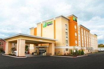 Holiday Inn Express & Suites, Bakersfield Airport