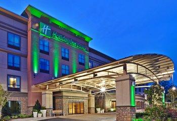 Holiday Inn & Suites