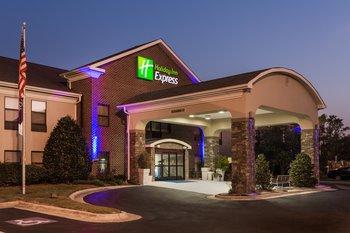 Holiday Inn Express & Suites