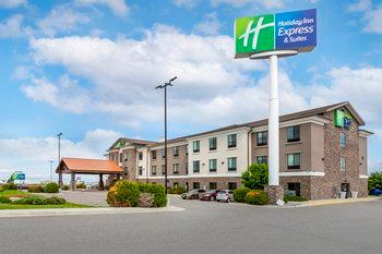 Holiday Inn Express & Suites Belgrade